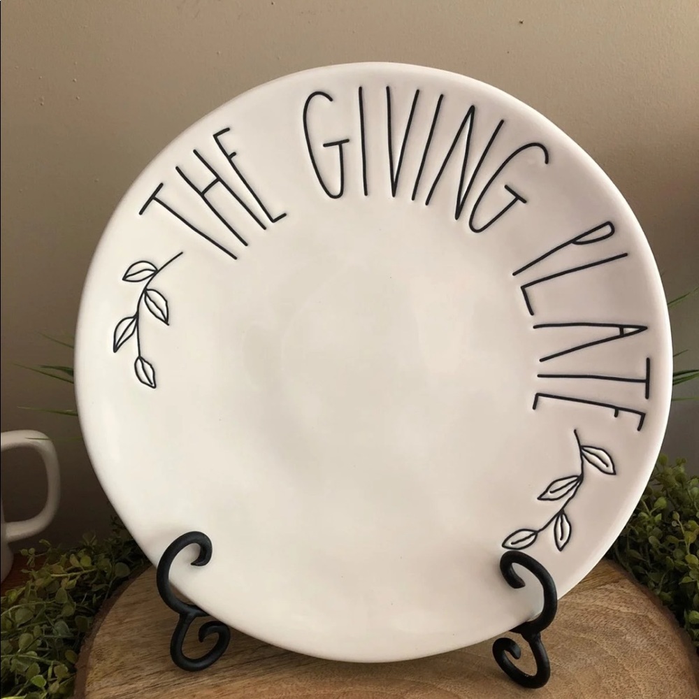 Rae Dunn the giving plate
